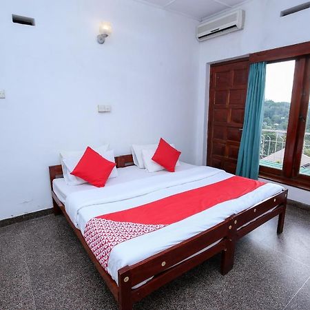 Oyo 436 Sandakelum Tourist Guest House Κάντι Εξωτερικό φωτογραφία